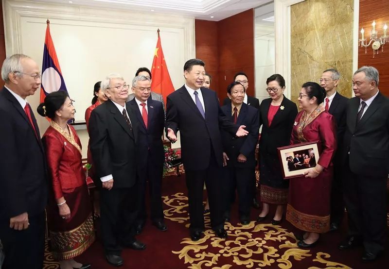 不忘初心同窗情 | 記習(xí)近平會見老撾奔舍那家族友人