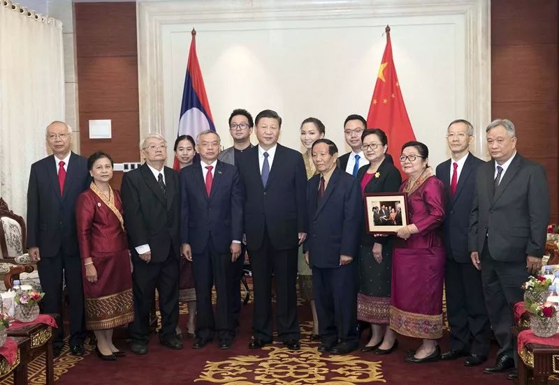 不忘初心同窗情 | 記習(xí)近平會見老撾奔舍那家族友人