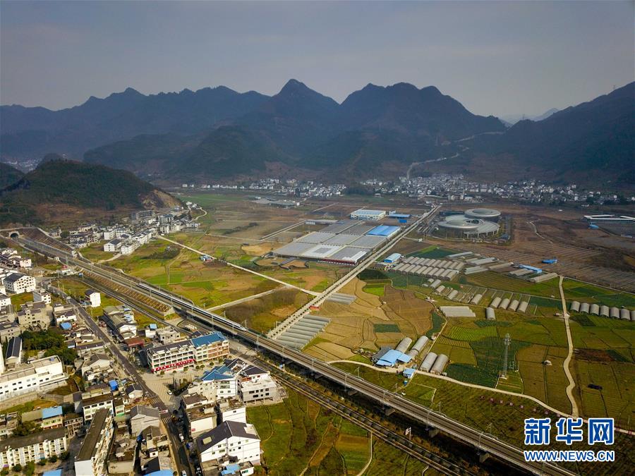 （經(jīng)濟）（10）渝貴鐵路進入聯(lián)調(diào)聯(lián)試沖刺階段