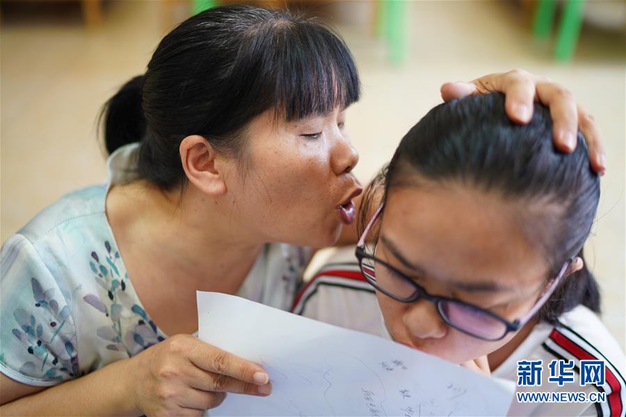 （圖片故事）（1）“劉媽媽”的22年愛心守護