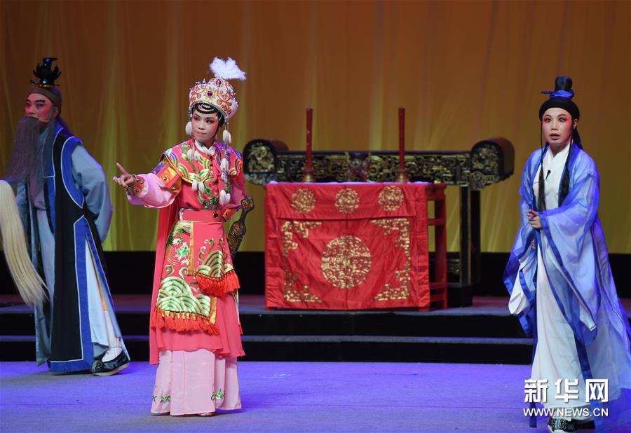 （文化）（3）首屆福建省民間職業(yè)劇團(tuán)優(yōu)秀劇目展演好戲連臺(tái)