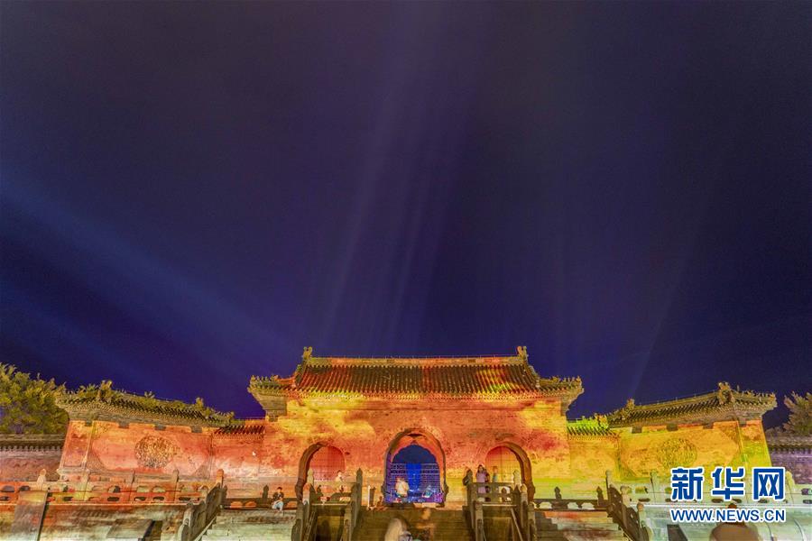 （新華視界）（2）湖北武當山：光影秀點亮古建筑