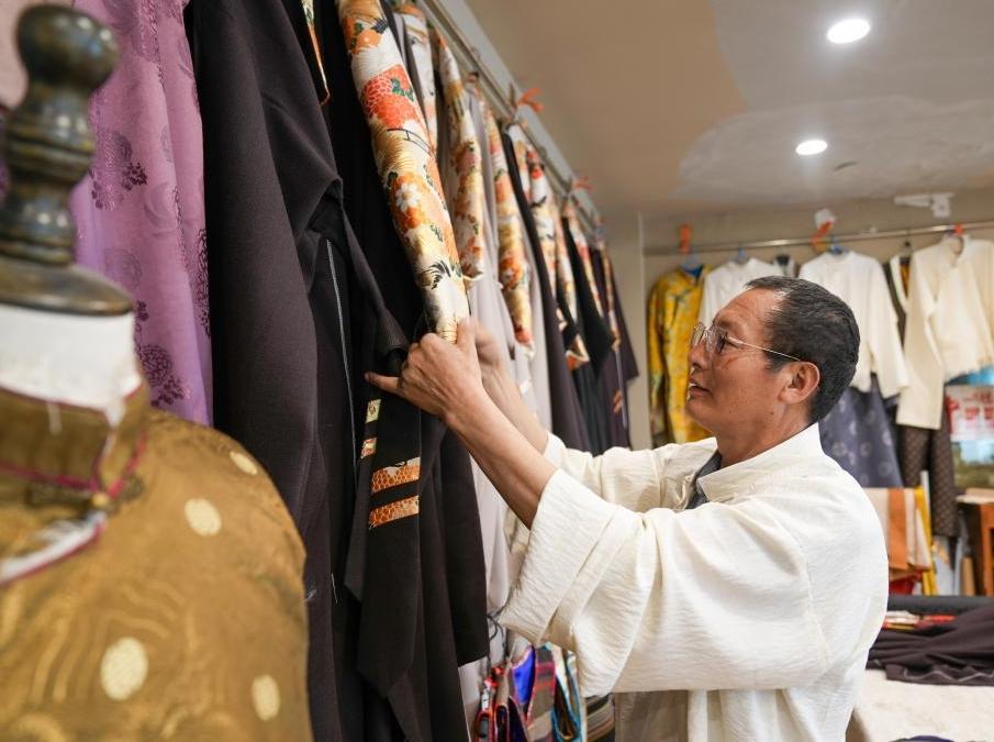 洛桑麥朗：讓古老藏裝煥發(fā)時代光彩