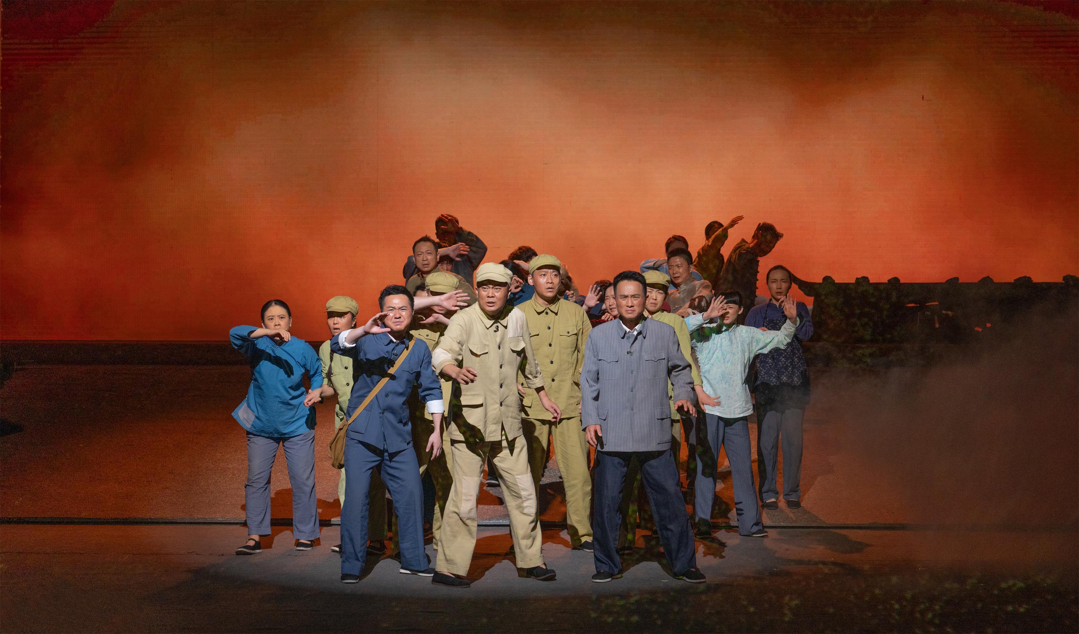 共產黨人的豐碑 心系人民的公仆