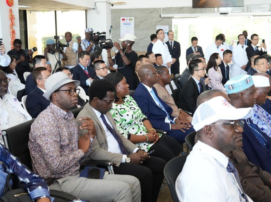 中國援建塞拉利昂首個心臟監(jiān)護病房正式啟用