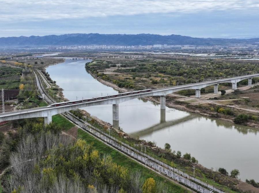 西延高鐵開始試運行