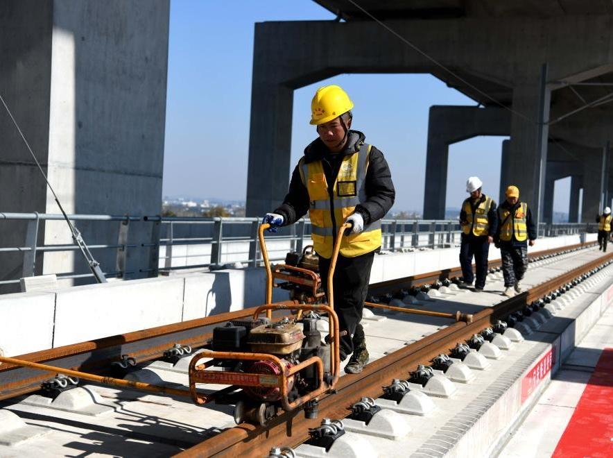 巢馬城際鐵路全線開始鋪軌