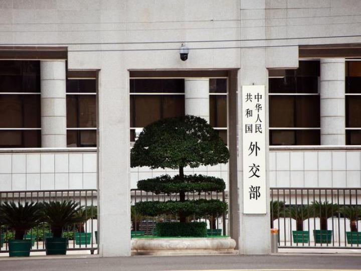 外交部回應美方將大疆無人機列入“受管制清單”：堅決反對無理打壓中國企業