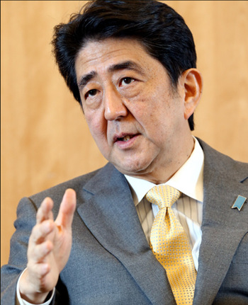 過半日本民眾反對推進安保法安倍支持率下滑