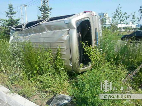 哈爾濱松北區中源大道發生車禍1人死亡6人受傷