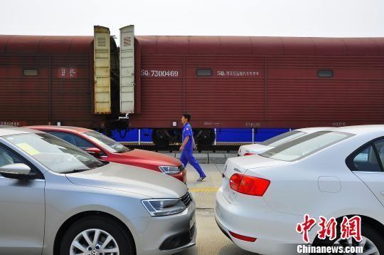 成鐵貨運改革首日見聞：“計劃”運輸轉(zhuǎn)型現(xiàn)代物流
