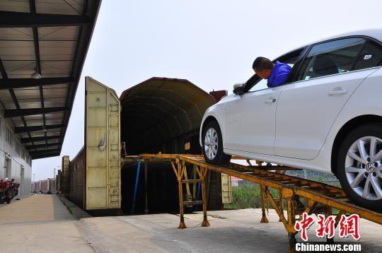 成鐵貨運改革首日見聞：“計劃”運輸轉(zhuǎn)型現(xiàn)代物流