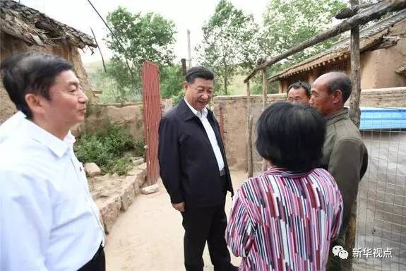 習近平：請鄉親們同黨中央一起 擼起袖子加油干