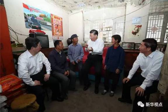 習近平：請鄉親們同黨中央一起 擼起袖子加油干