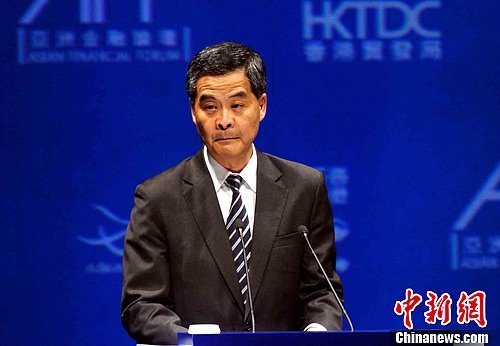 梁振英今公布首份施政報告 打造令人憧憬香港夢