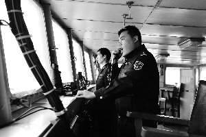 中國海監船初一釣魚島海域巡航 驅離遭遇日船
