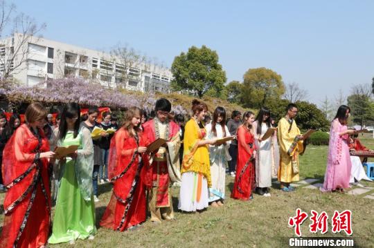 誦古文行古禮奏古樂浙商大清明時節古風濃（圖）