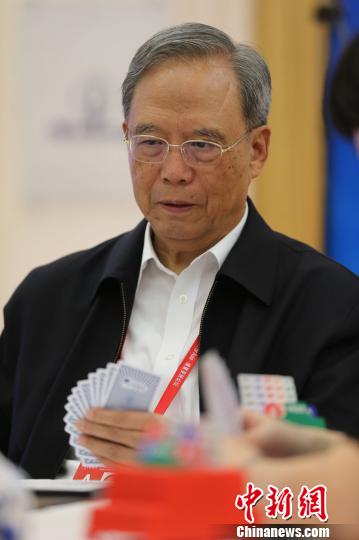 博鰲亞洲論壇名人賽：政商名流輕松打橋牌（圖）