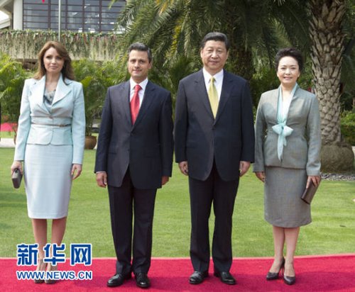 習(xí)近平與夫人在三亞會見墨西哥總統(tǒng)夫婦