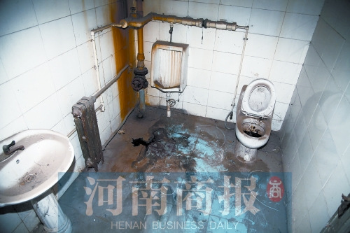 女大學生被殺后拋尸校園廁所兇手疑其前男友