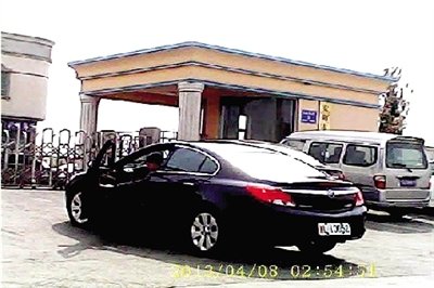 河南安陽(yáng)交通局領(lǐng)導(dǎo)坐軍牌車?yán)m(xù)：辦公室拒采訪