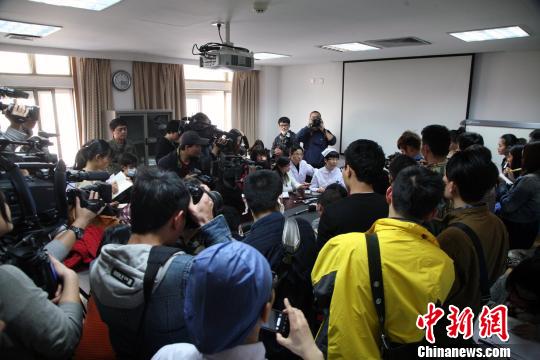浙江4例在治H7N9患者中1例已轉至普通病房