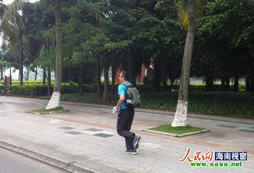 ?？?0后男子徒步往漠河 6個月將走6000公里