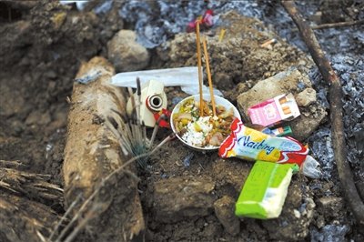 高三學子尋找失蹤父親：活要見人死要見尸