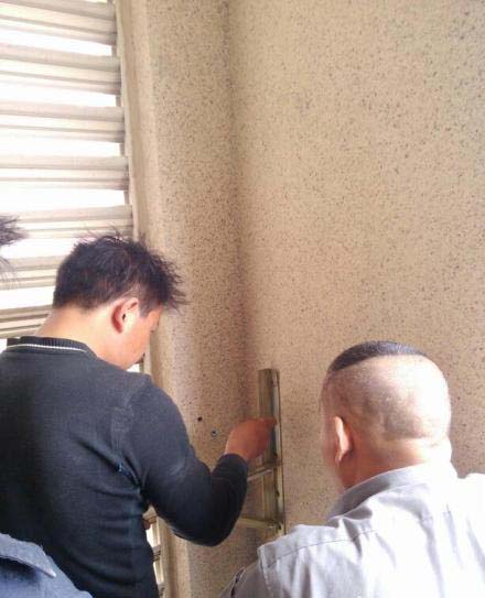 多次鉆孔嘗試仍無法安裝膨脹螺栓