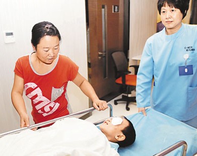 被挖眼男童將植入義眼片港名醫最擔心傷口感染（圖）