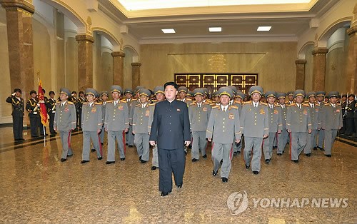 朝鮮勞動黨建黨日金正恩參謁錦繡山太陽宮（圖）