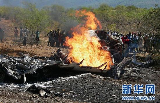 津巴布韋靈車撞油罐車致24人死亡多為奔喪者