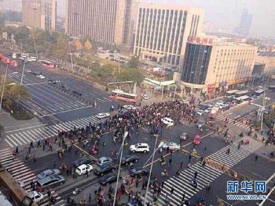 #（突發事件）（2）太原迎澤大街山西省委附近連續發生爆炸