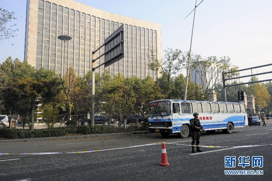（突發事件）（4）太原迎澤大街山西省委附近連續發生爆炸