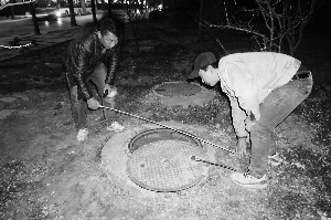 北京住井底老太自稱撿廢品攢錢供孫子上學（圖）