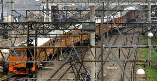 印尼列車與卡車相撞事故死亡人數升至7人（圖）