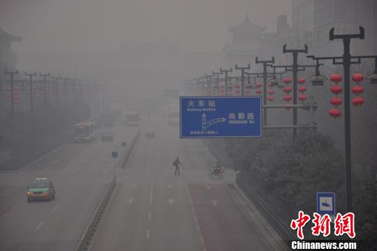 西安PM2.5指數“爆表”燃放煙花爆竹成禍首