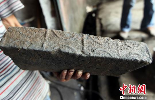 湖北荊門工地發(fā)現(xiàn)東漢古墓半月無有效保護(hù)