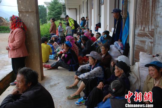 云南會澤救災井然有序妥善安置受災群眾5000余人