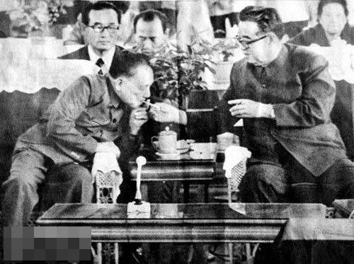 金日成和鄧小平在一起