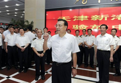 李克強(qiáng)贊“兩隨機(jī)”抽檢是一種創(chuàng)造
