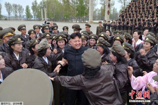 朝媒：金正恩重視婦女貢獻親自給女兵兒子取名