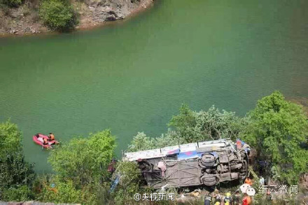 載17人大巴車在浙江墜入懸崖傷亡人數正統計（圖）