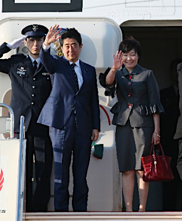 安倍離開東京出訪美國(guó)欲進(jìn)一步強(qiáng)化日美關(guān)系