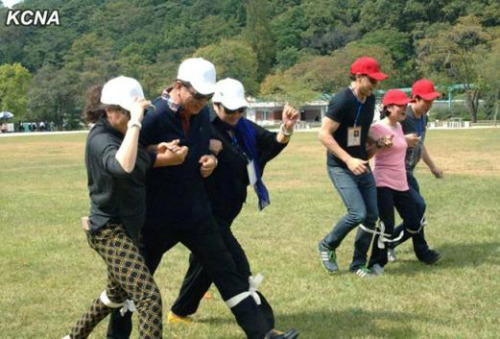 2014年平壤國際電影節(jié)，與會人員參加活動。