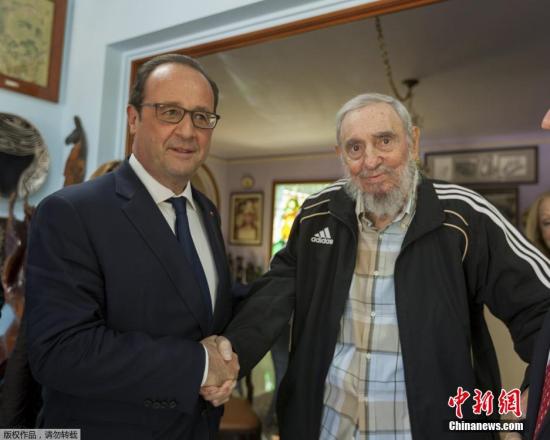 當地時間5月11日,古巴革命領導人菲德爾·卡斯特羅會見到訪的法國總統奧朗德。