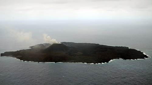 熔巖流出后沉積日本西之島東南陸地面積擴(kuò)大