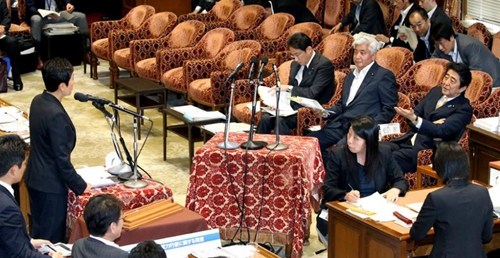安倍國會答辯抱怨議員提問慢遭批判后致歉