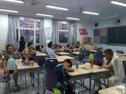 天津港爆炸事故臨時安置點已安置約一千人