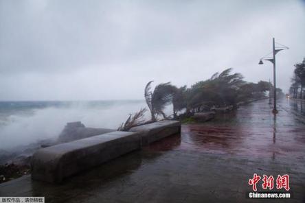當地時間8月28日，熱帶風暴“埃麗卡”登陸多米尼加南部海岸，導致10多人死亡。